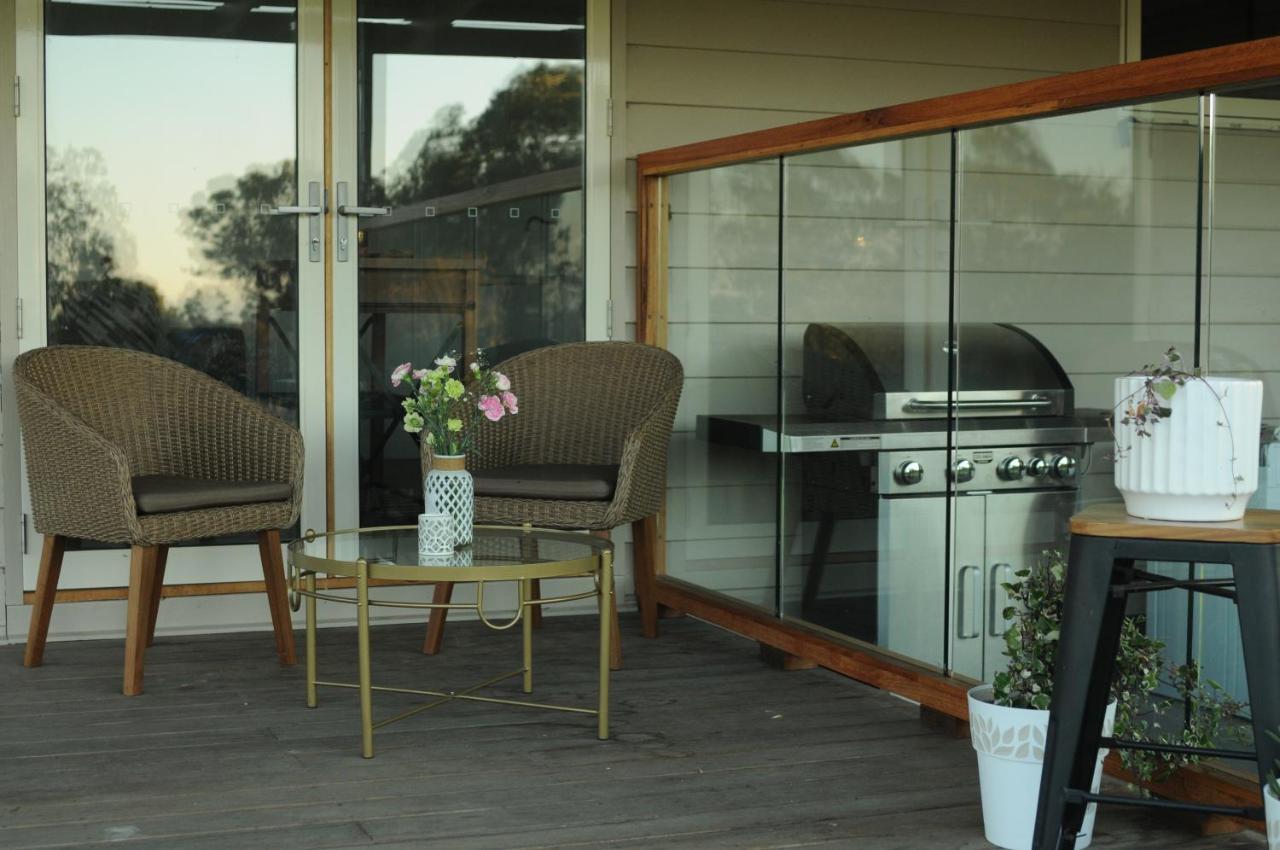 Wagtail Nest Country Retreat - Longford Vic 3851 Bed & Breakfast Sale Exterior photo