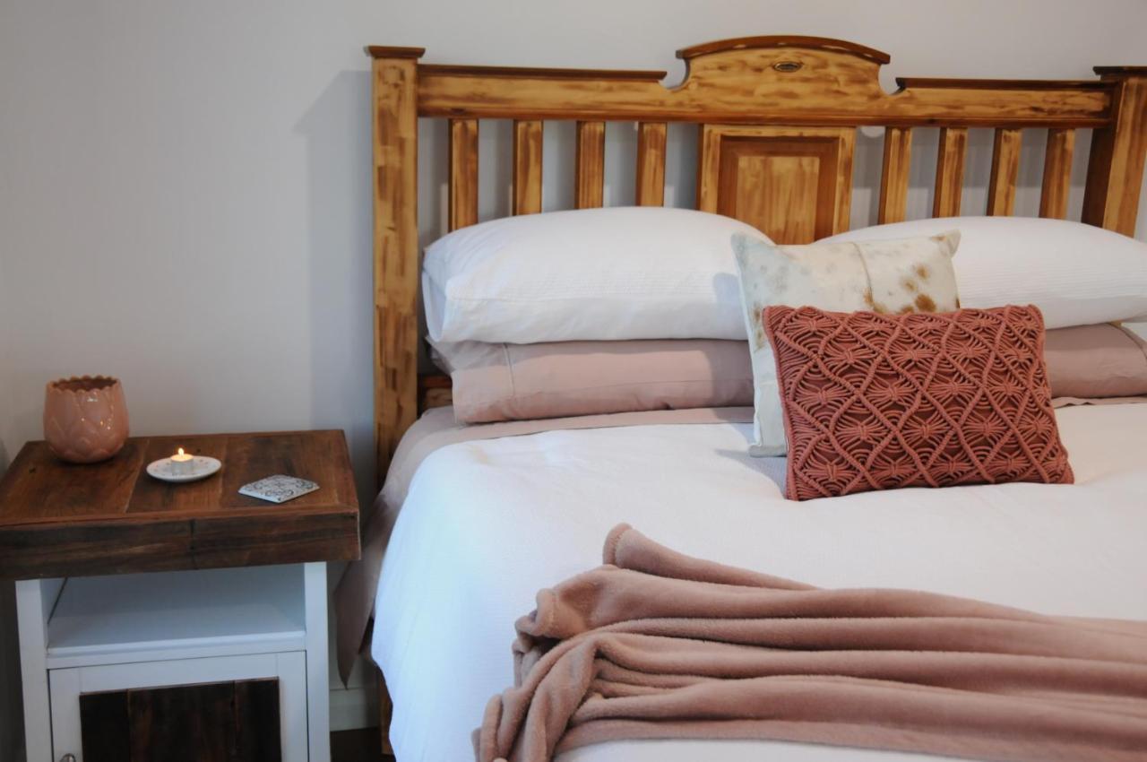 Wagtail Nest Country Retreat - Longford Vic 3851 Bed & Breakfast Sale Exterior photo
